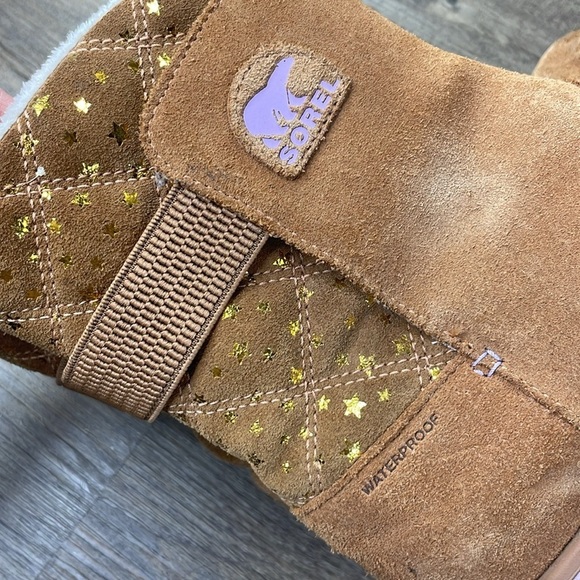 Sorel Big Kids Rylee Suede Brown Boots with Gold Stars, size Big Kid 4 - Picture 9 of 10